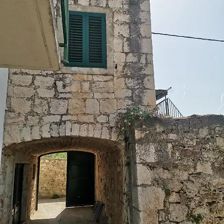 Kokotic Apartment